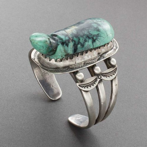 Silver Bracelet with Turtle Fetish by Leo Poblano