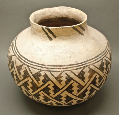 Prehistoric Anasazi Jar Black on White Snowflake
