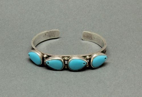 Hubbell Glass Bracelet with Four Beads