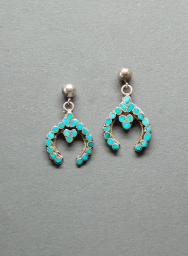 Dishta Mini Naja Earrings