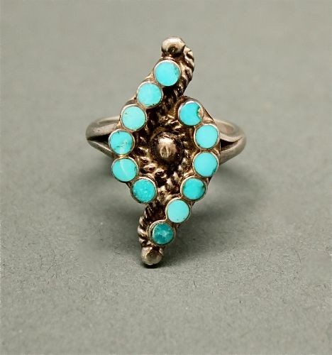 Small Dishta Family Ring