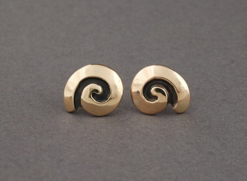 Debbie Silversmith Small Gold Swirl Earrings