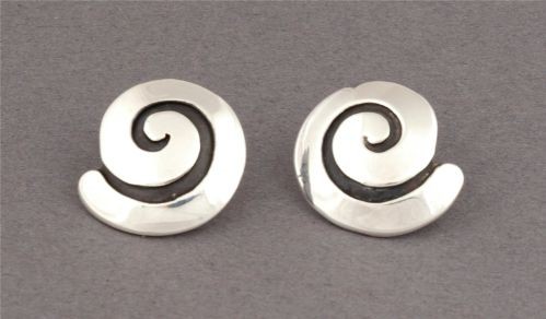Debbie Silversmith Earrings Small Swirls