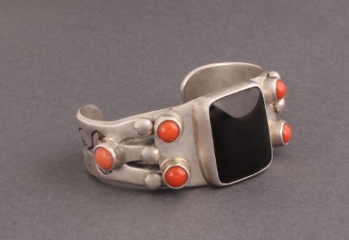 McKee Platero Bracelet of Coral and Jet