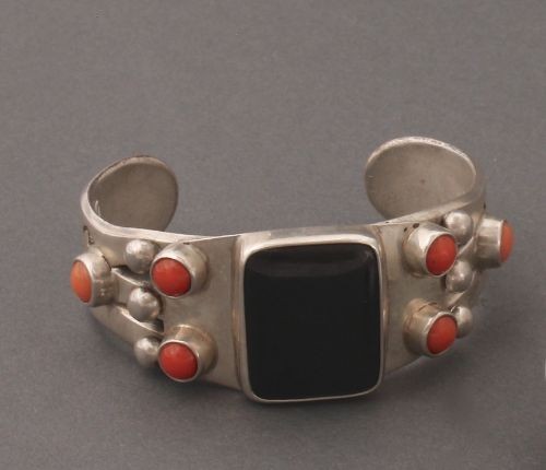 McKee Platero Bracelet of Coral and Jet