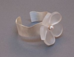 Heidi Bigknife Flower Bracelet