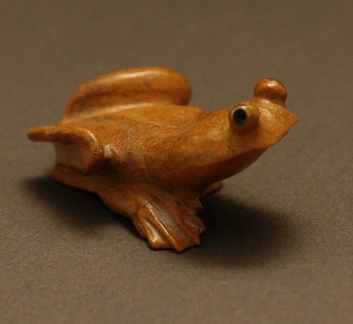 Travertine Frog Fetish by Ricky Laahty of Zuni